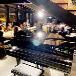piano-250